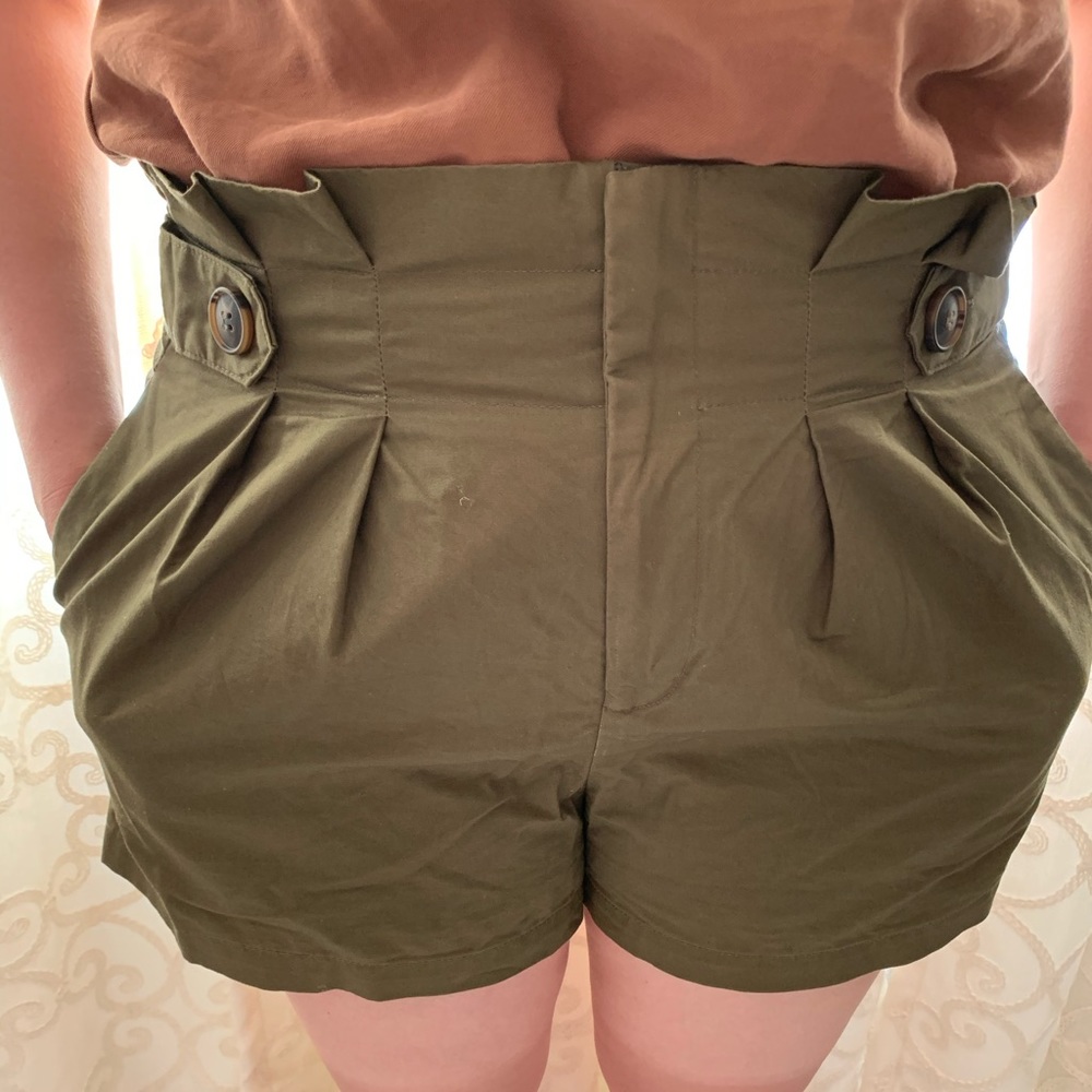 Paper boy shorts
